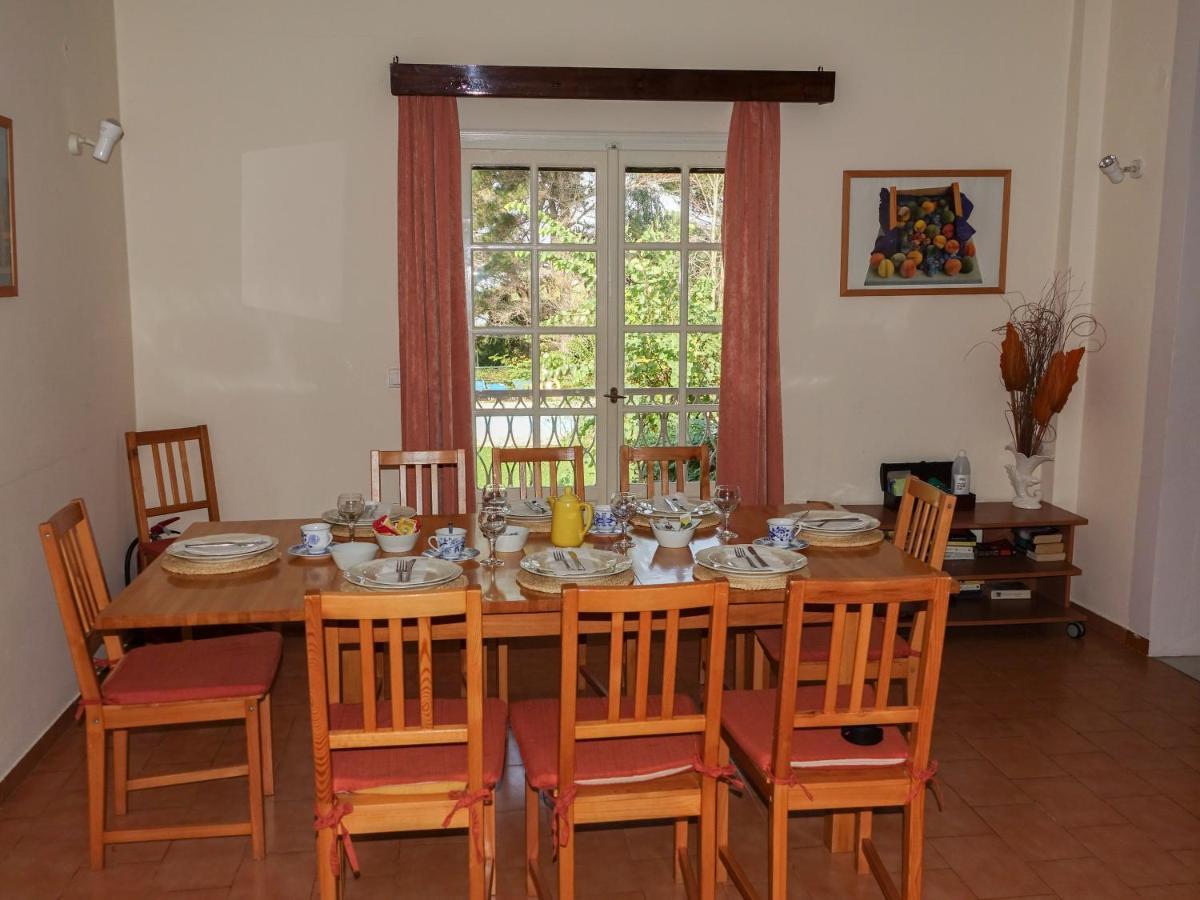 Leda Villa Karousádes